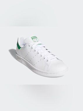 New adidas women’s 9   Stan Smith Leather Sneaker - White/Green clean
